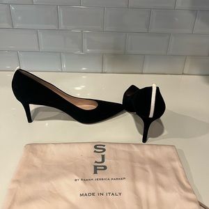SJP Pumps - SJP  Staple Pump. A classic silhouette. So Chic!